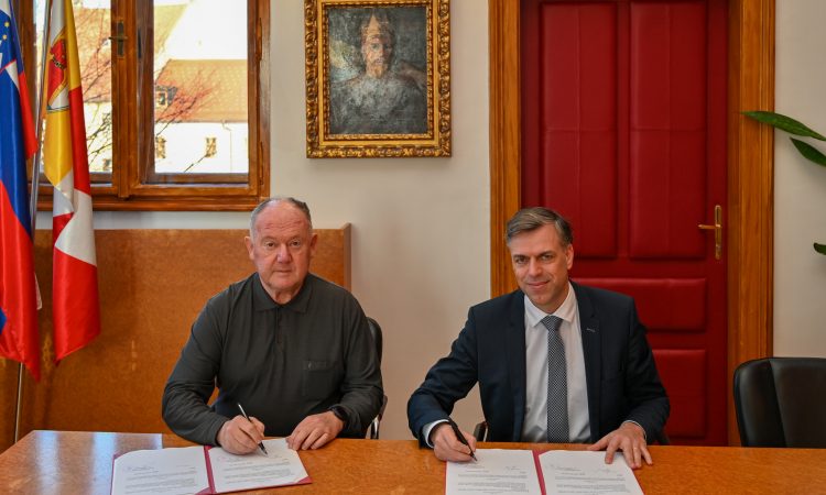 Podpisana pogodba za nadaljevanje gradnje kanalizacije v Ždinji vasi